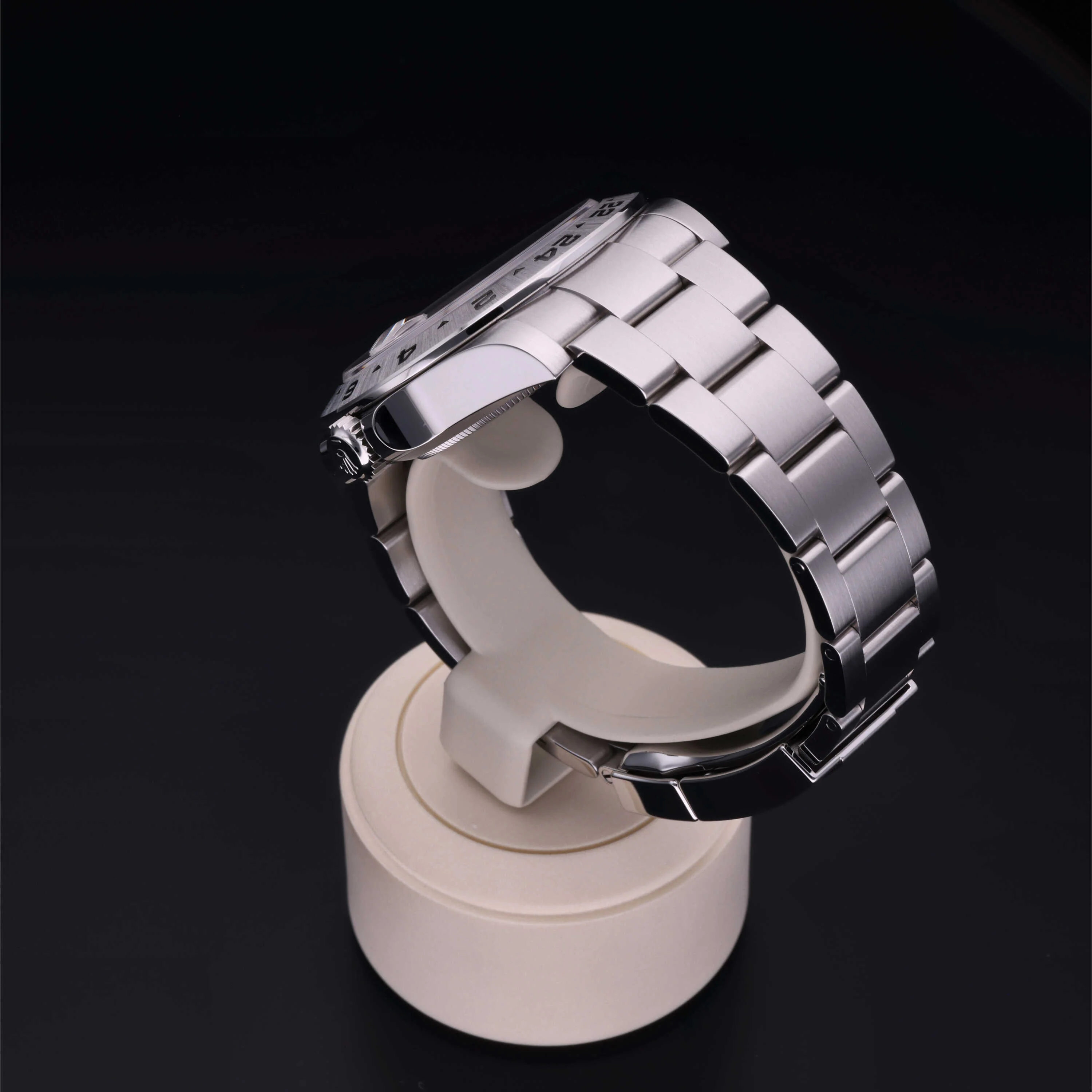 Oyster Perpetual  Explorer II - Image 15