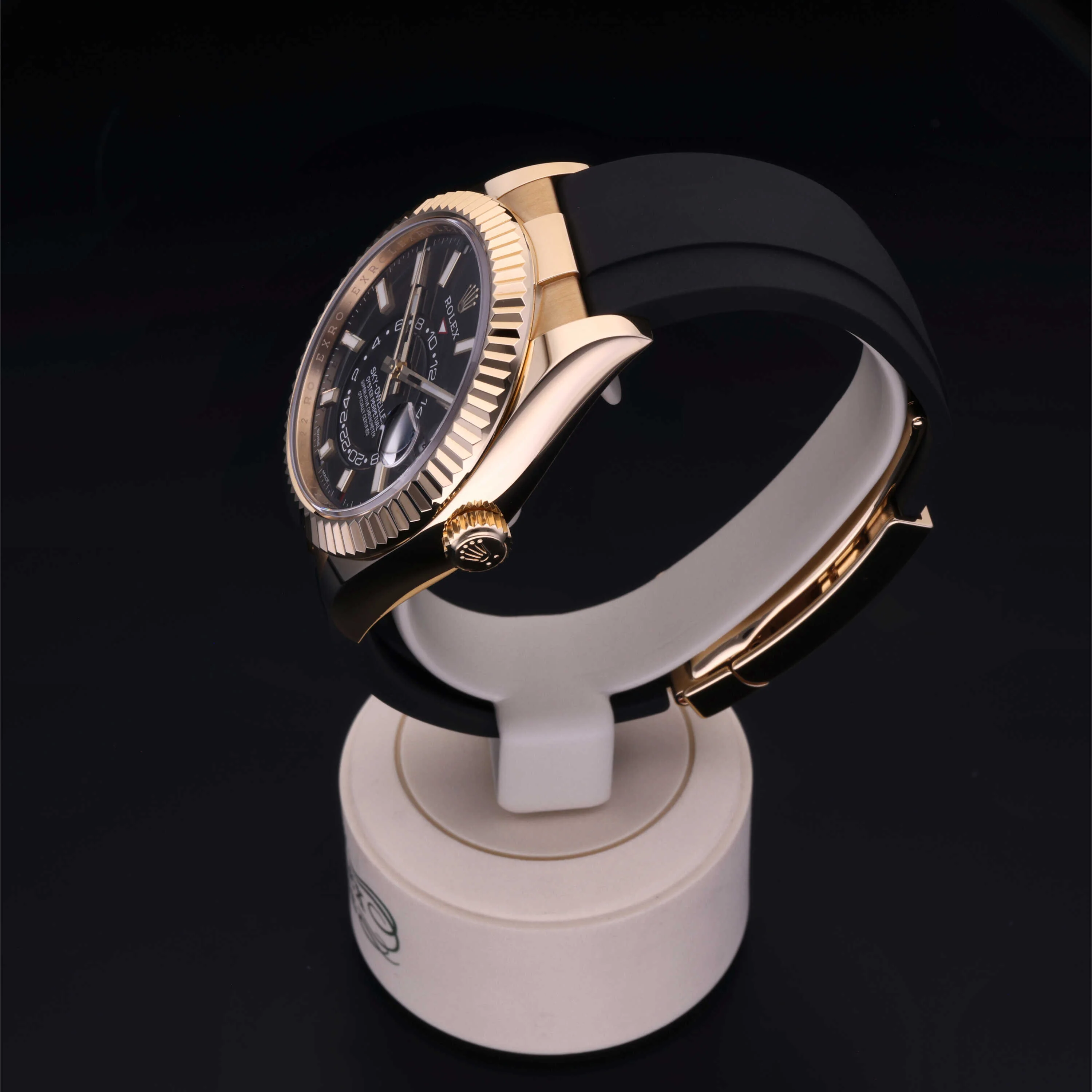 Sky-Dweller - Image 14