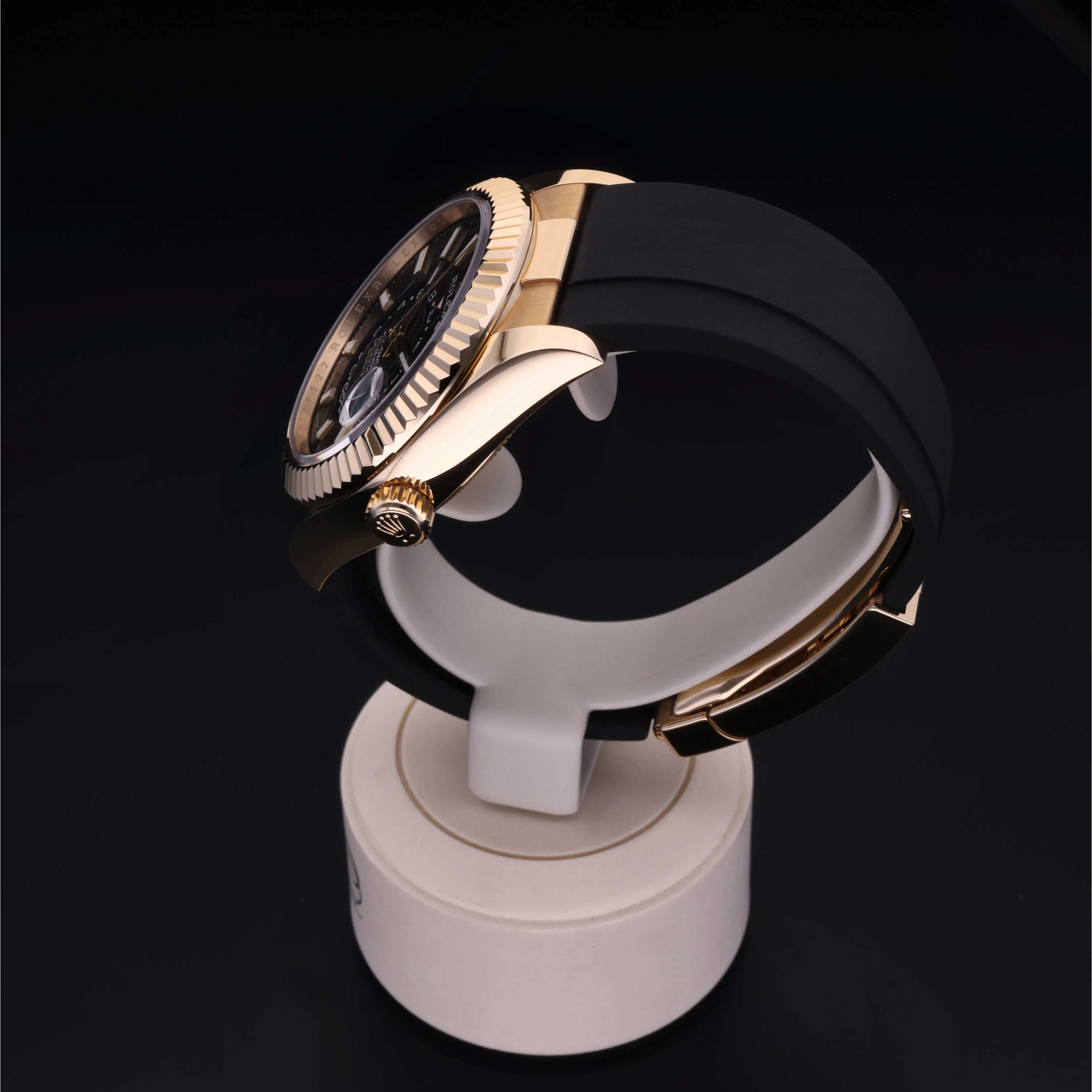 Sky-Dweller - Image 16
