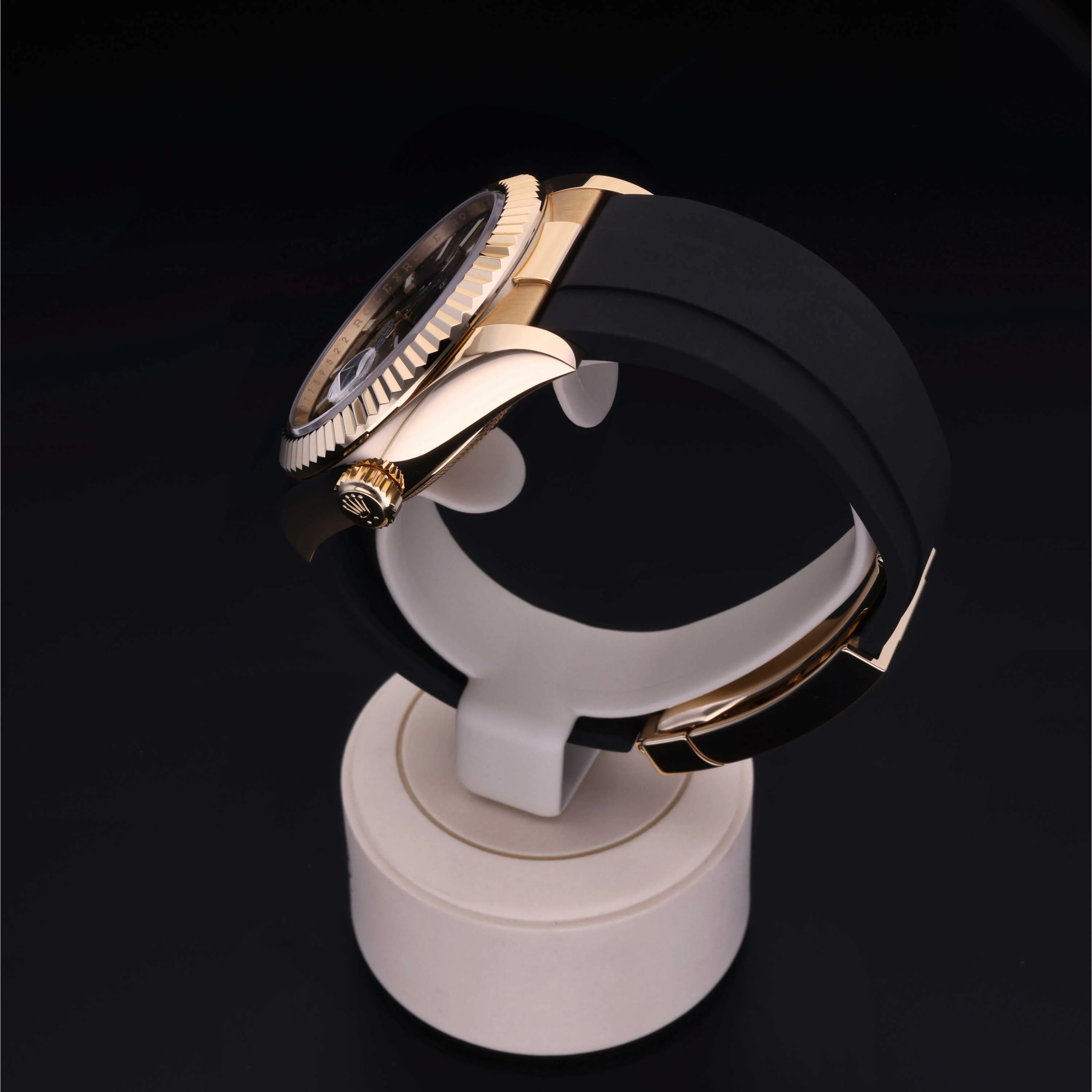 Sky-Dweller - Image 17