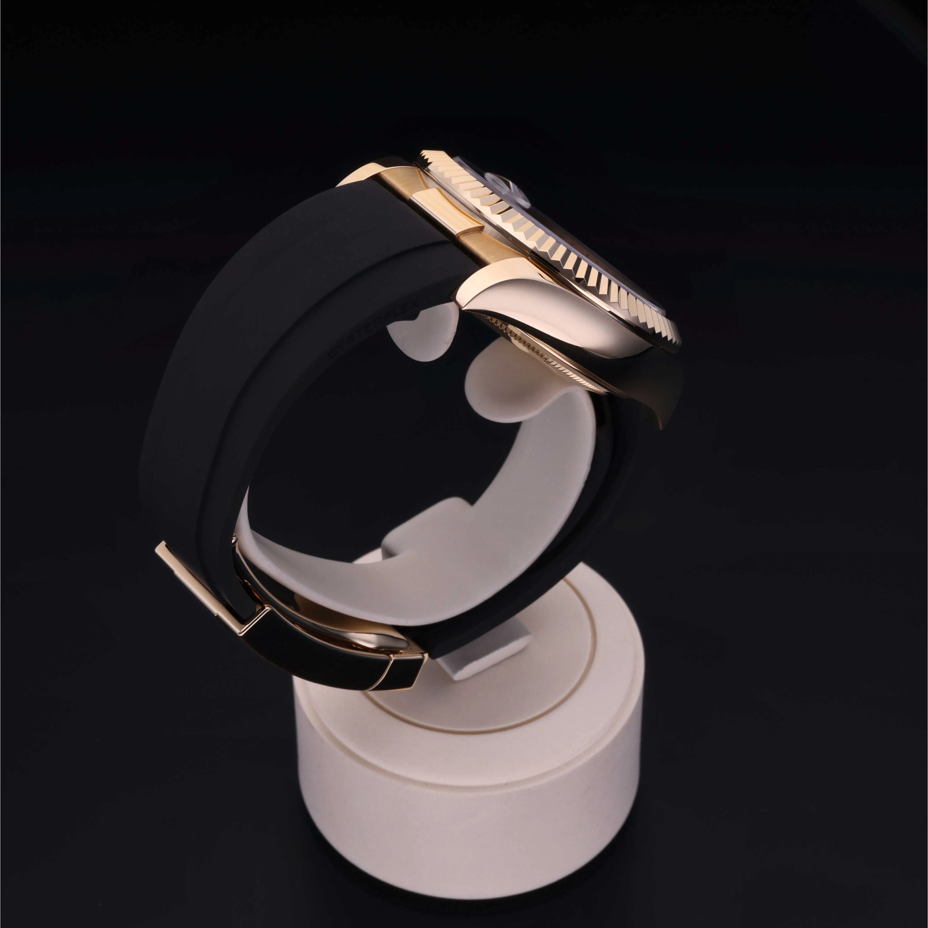 Sky-Dweller - Image 29