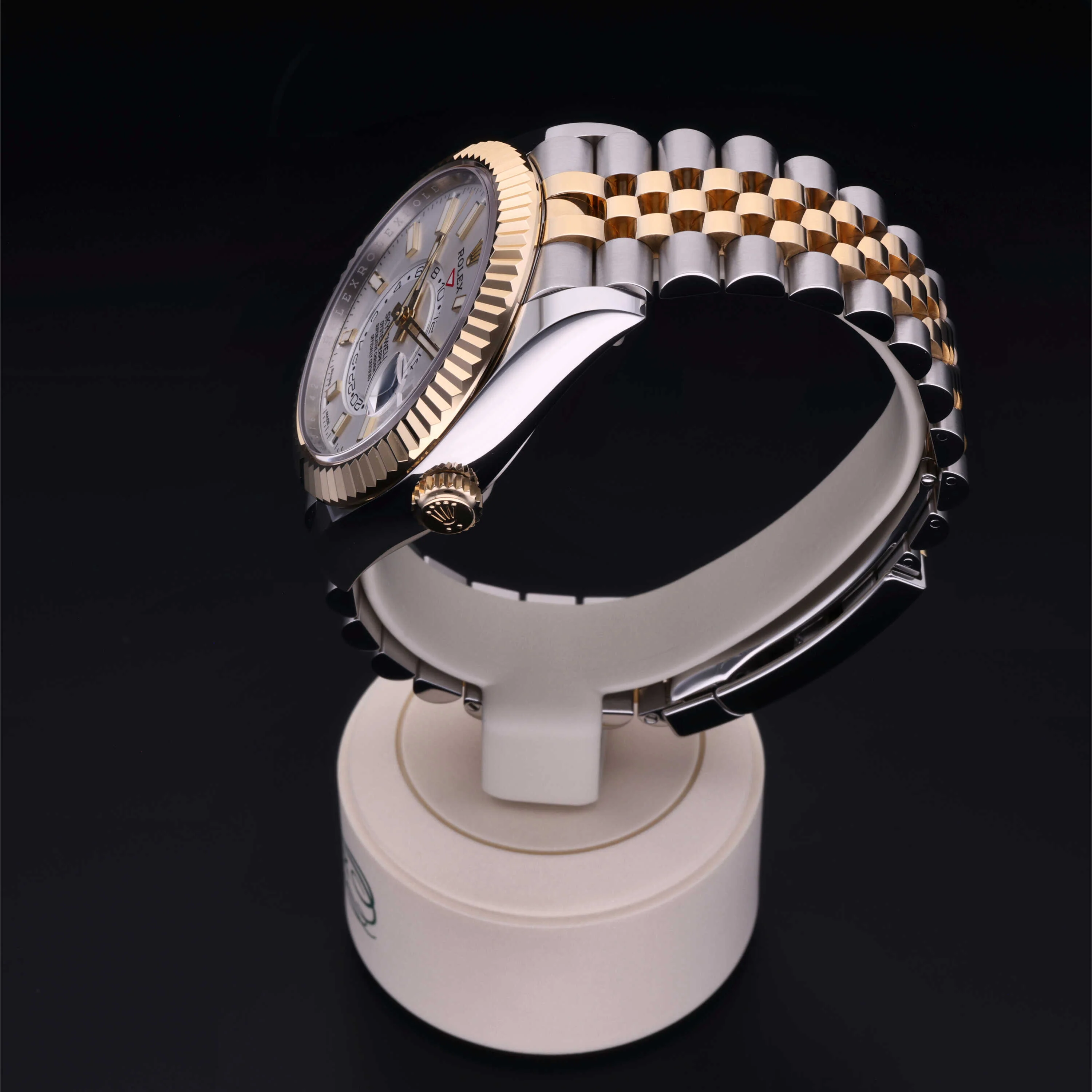 Sky‑Dweller - Image 15
