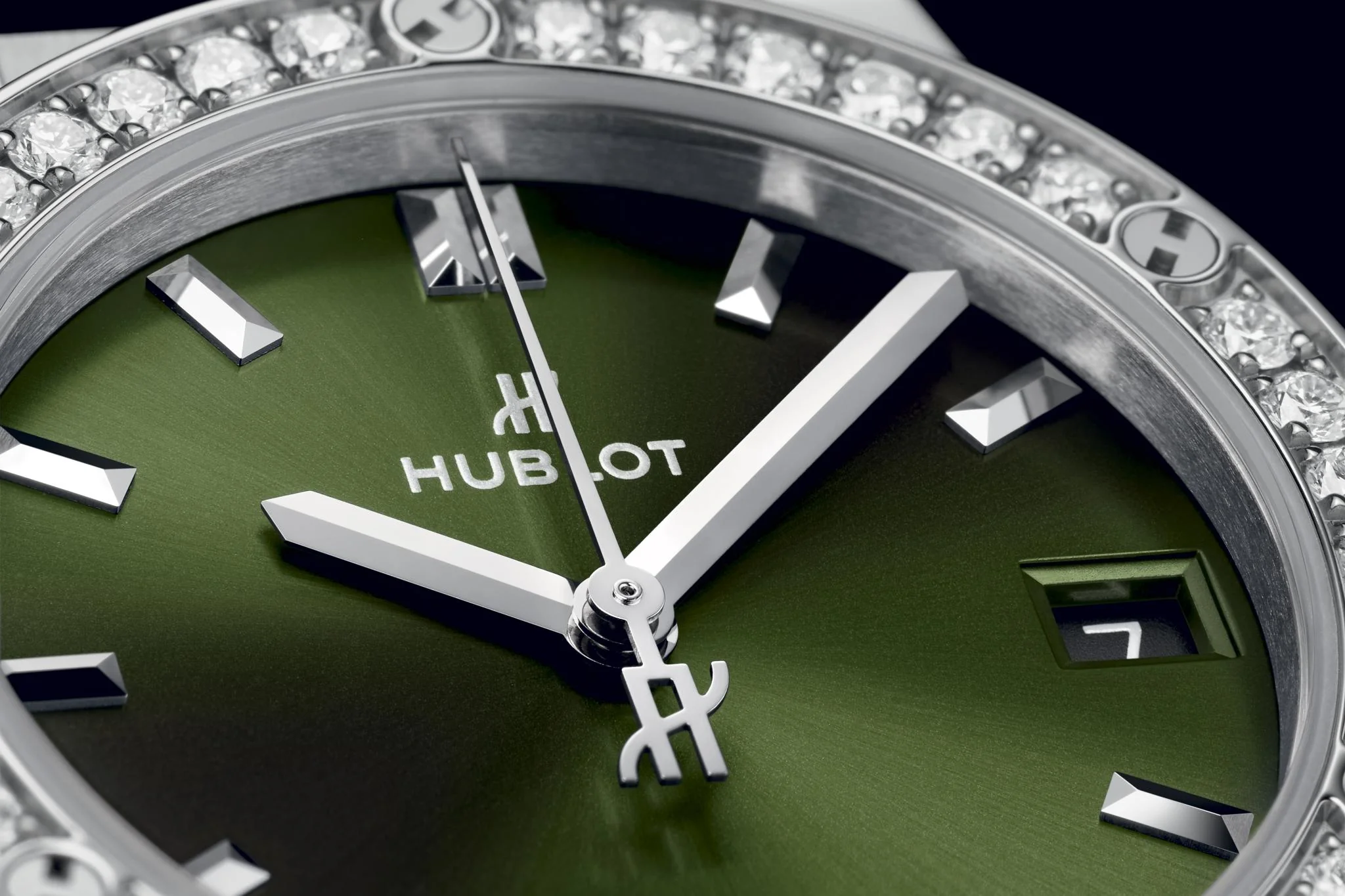 Classic Fusion Titanium Green Diamonds - Image 2